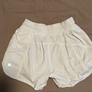 Lululemon short
